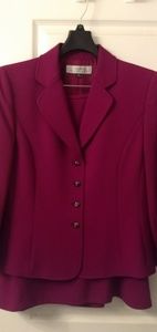Tahari ASL Berry 2pc skirt suit